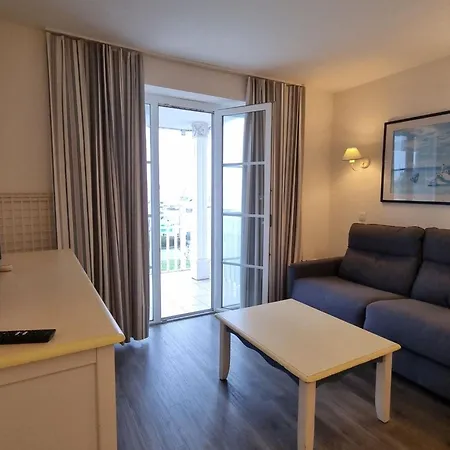 T2 A Avec Terrasse, Piscine Et Animaux Admis - Fr-1-775-6